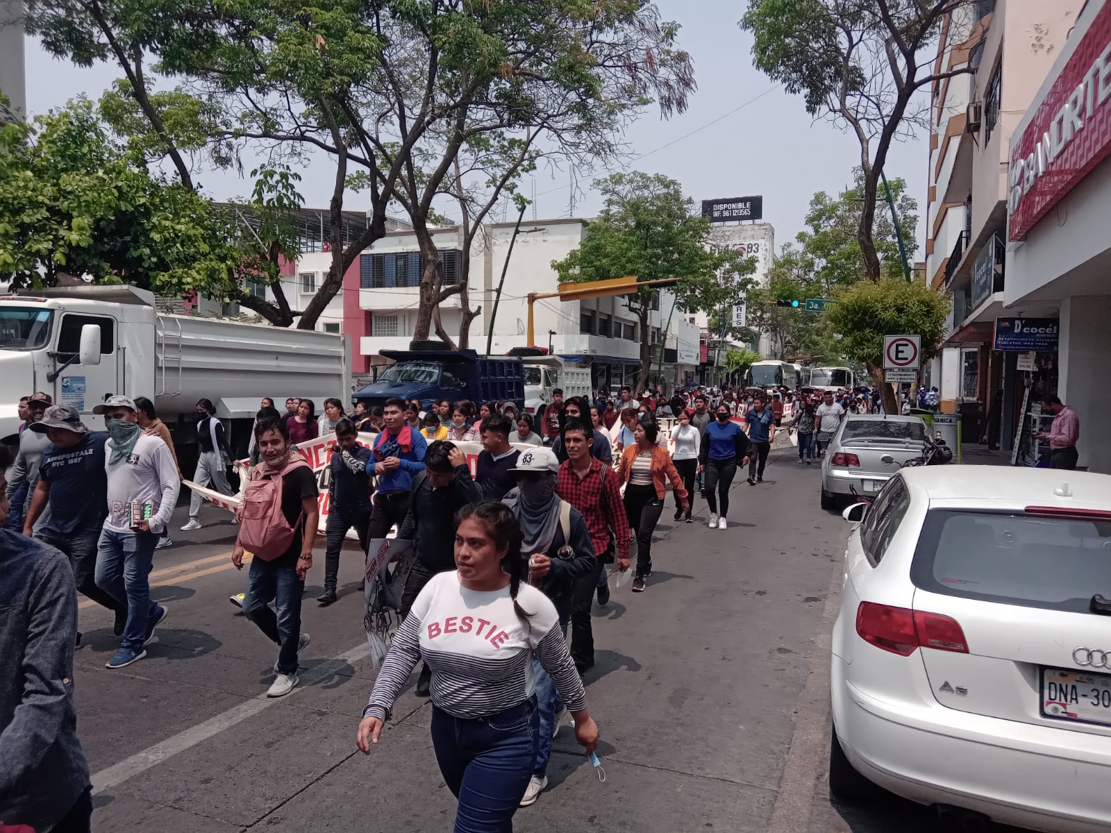 Normalistas advierten que marcharán hoy en Tuxtla - Noticias Voz e ...