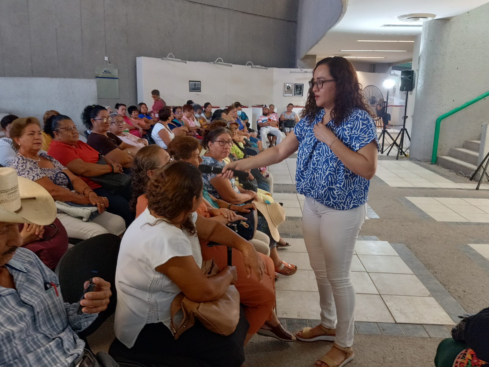 Celebran a las mujeres adultas mayores - Noticias Voz e Imagen de Chiapas