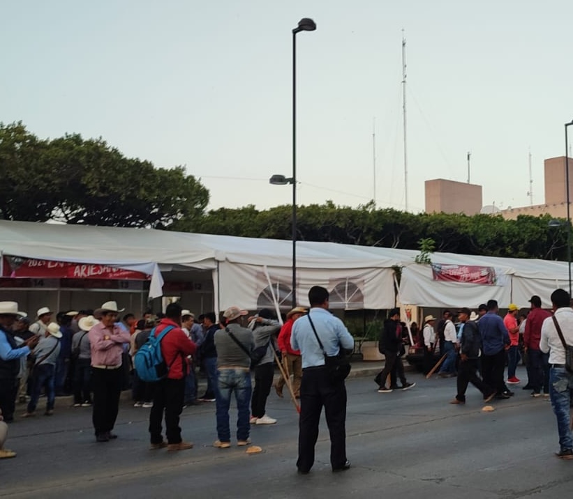Bloquean el primer cuadro de Tuxtla - Noticias Voz e Imagen de Chiapas