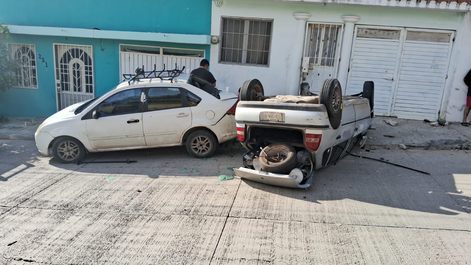 En Tuxtla vuelca automovilista en Patria Nueva - Noticias Voz e Imagen ...