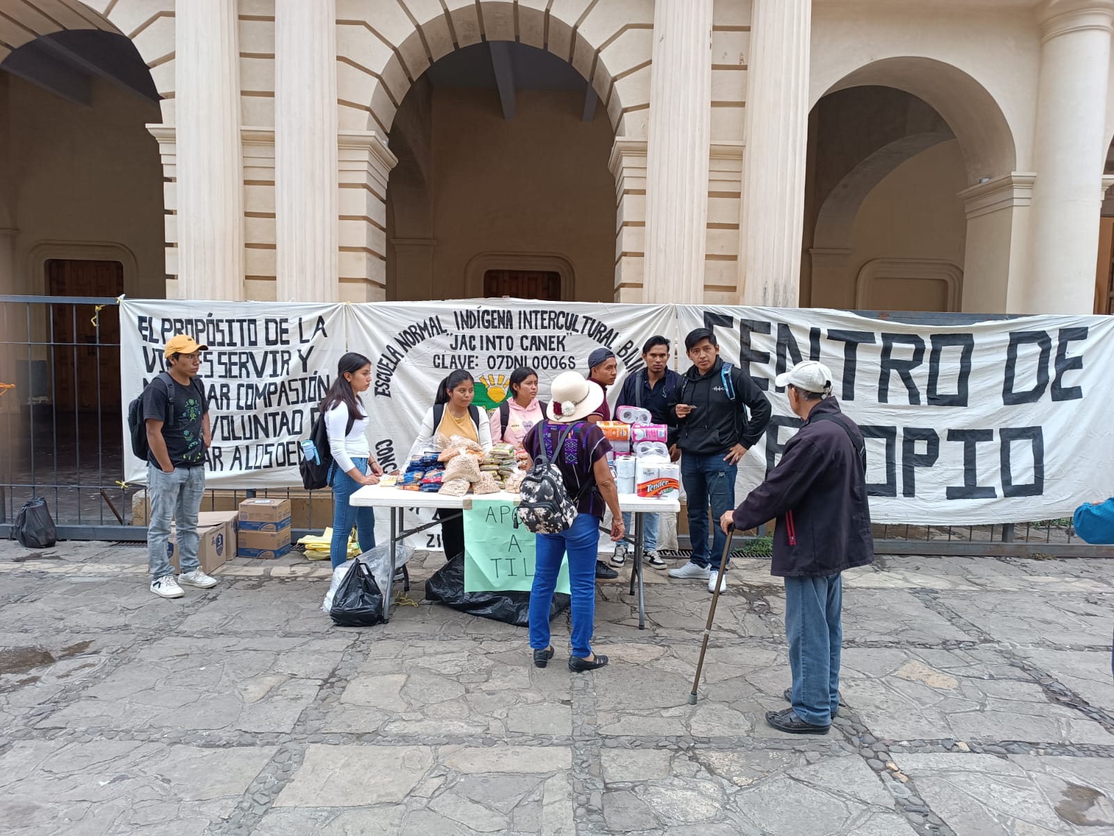 Normalistas se solidarizan con desplazados de Tila - Noticias Voz e ...